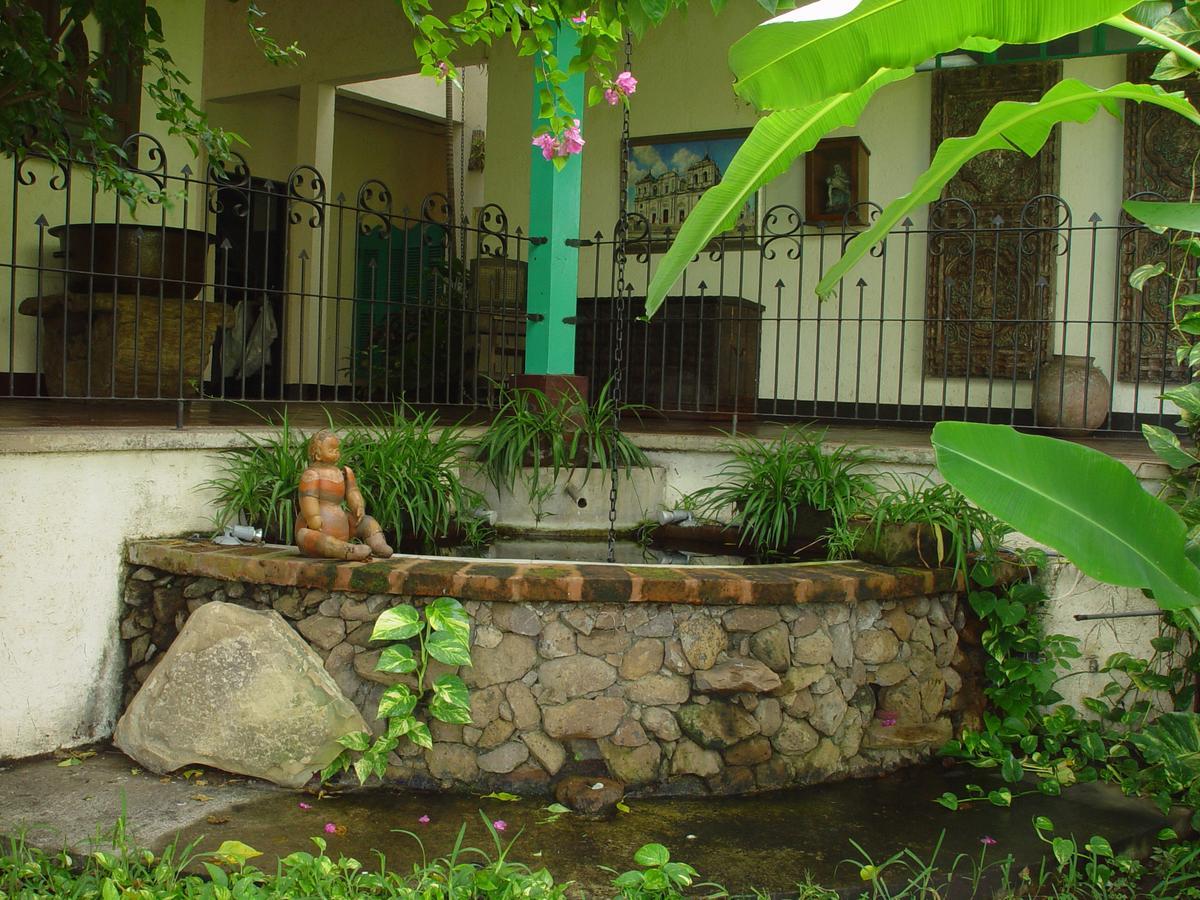 Hotel El Convento Leon Nicaragua Bagian luar foto