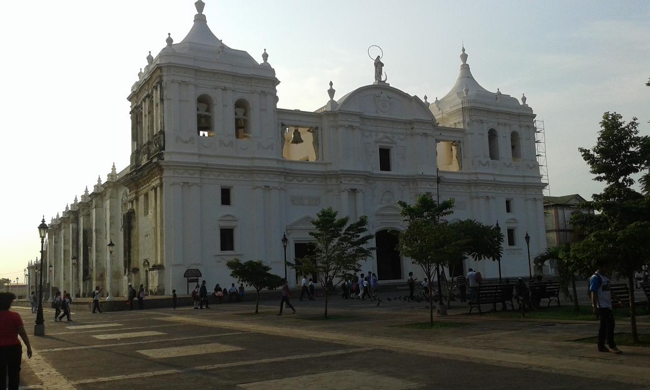Hotel El Convento Leon Nicaragua Bagian luar foto