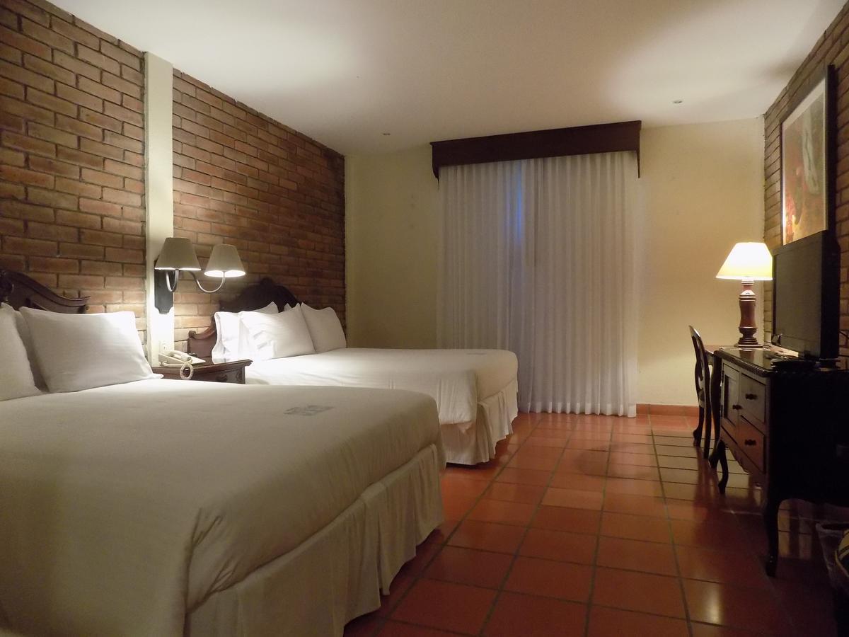 Hotel El Convento Leon Nicaragua Bagian luar foto