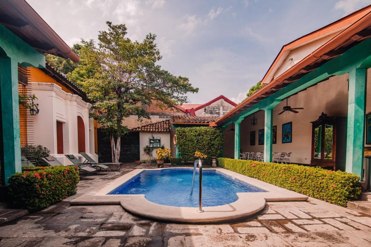 Hotel El Convento Leon Nicaragua Bagian luar foto
