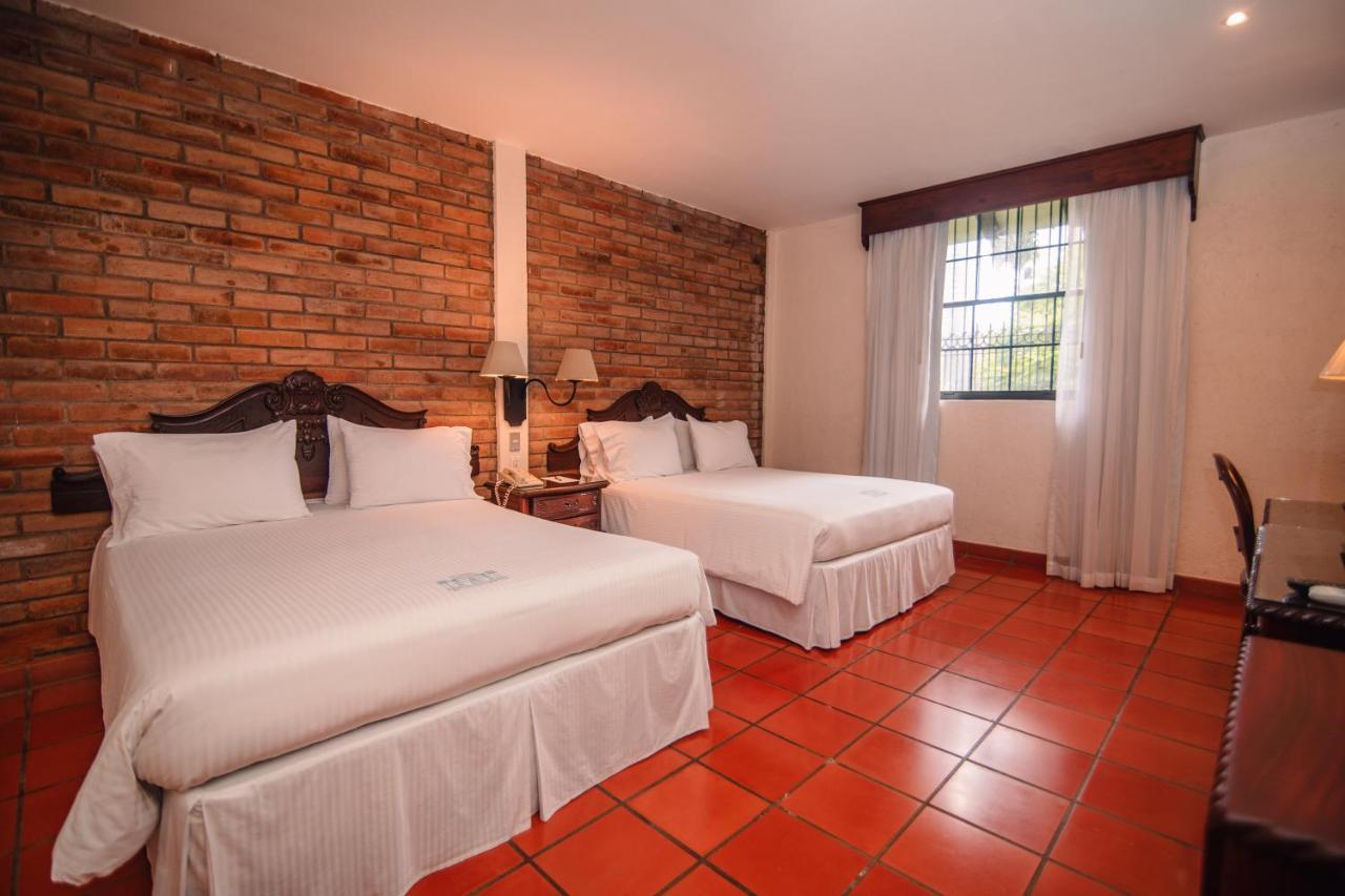 Hotel El Convento Leon Nicaragua Bagian luar foto